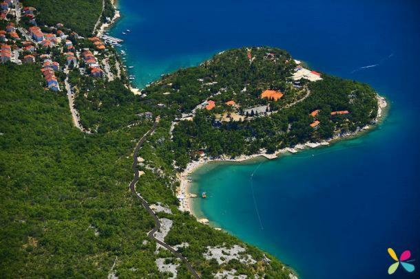 Hotel Sobe Za Odmor Jadran Dramalj Esterno foto